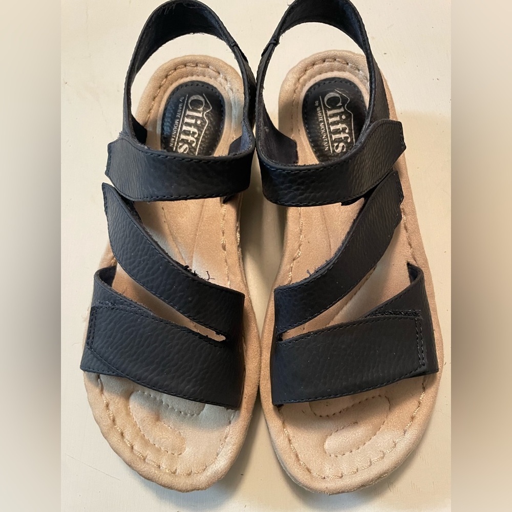 Cliffs by White Mountain Calibre Women’s Navy Calibre Low Wedge Sandals